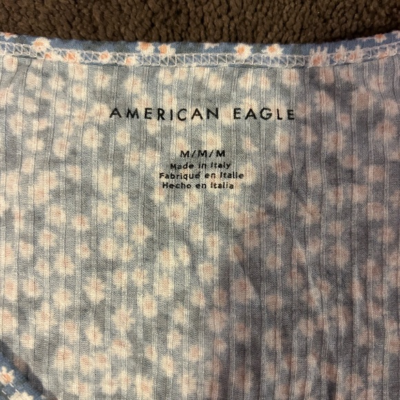 American Eagle Crop Top - Picture 3 of 3